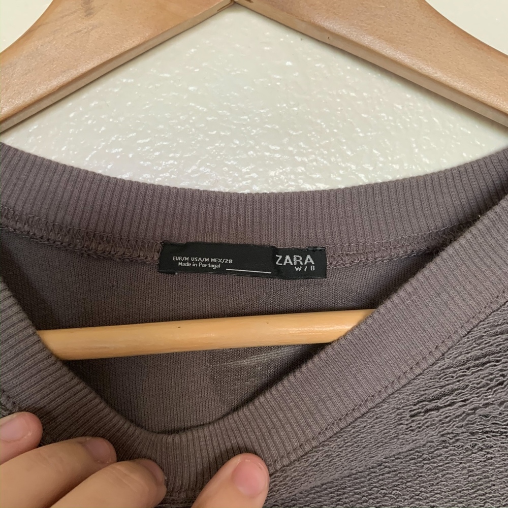 Zara Distressed Oversized Crew Neck Sweater - Picture 6 of 6